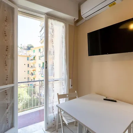 Piccolo Monolocale Del Mercato * סנרמו